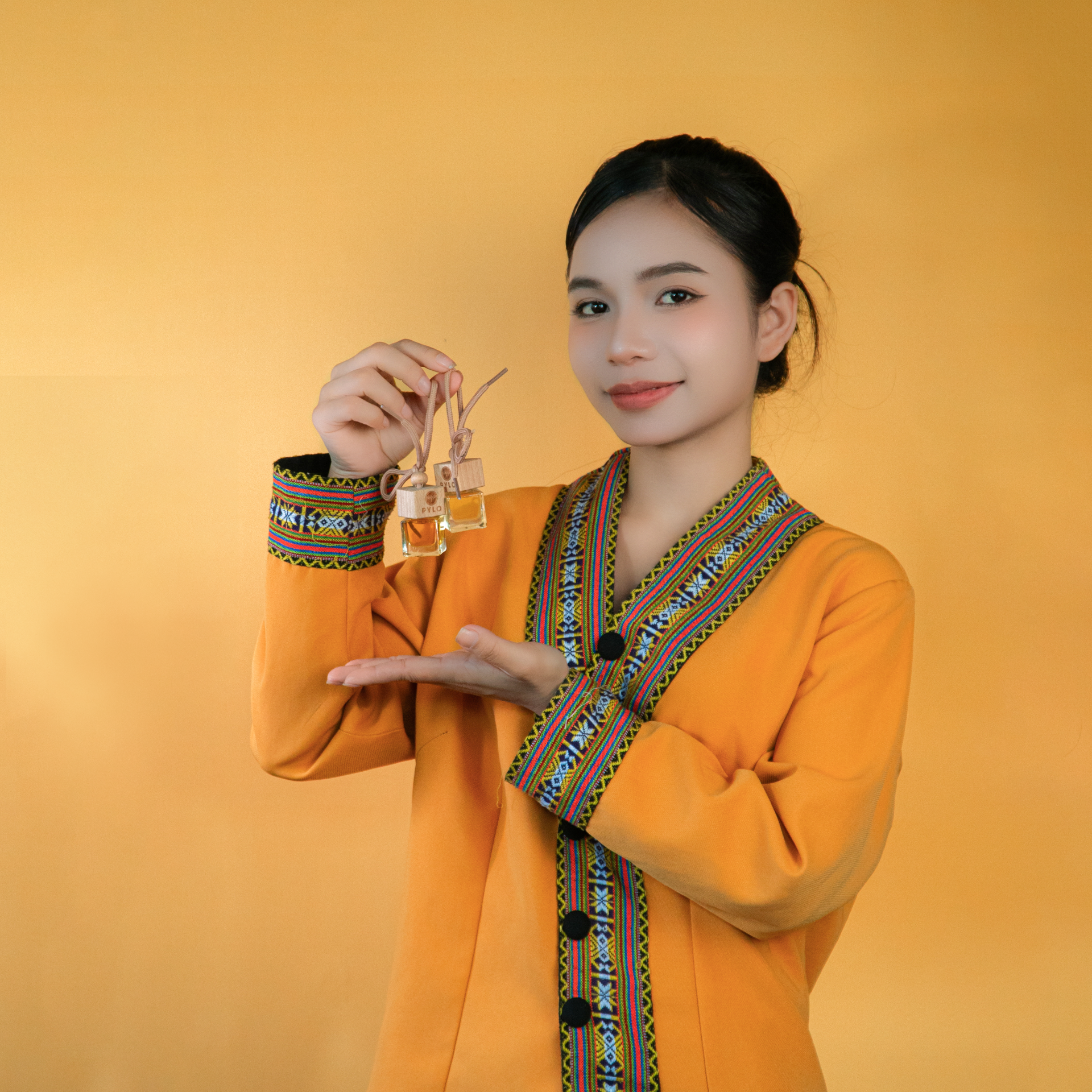 Tinh Dầu Treo PyLo - Sự Lựa Chọn Hoàn Hảo Cho Không Gian Sống