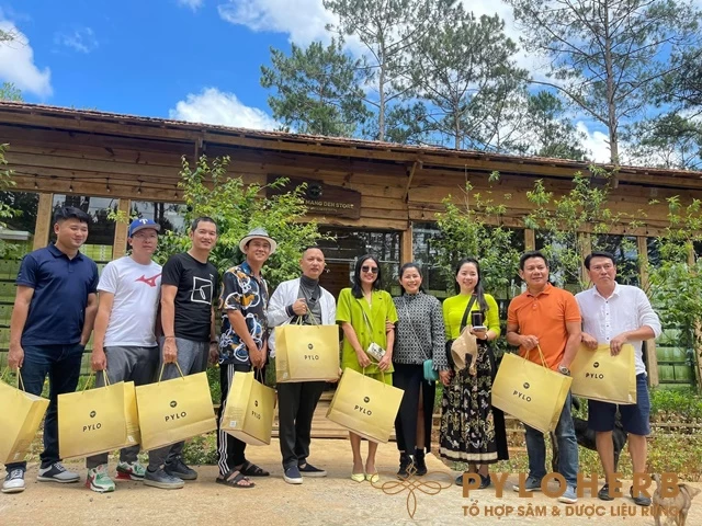 Măng Đen Và PyLoHerb Đón Đoàn Ca Sĩ Mai Văn Hương, Nhạc Sĩ Nguyễn Hải Phong, Nhạc Sĩ Hồ Hoài Anh