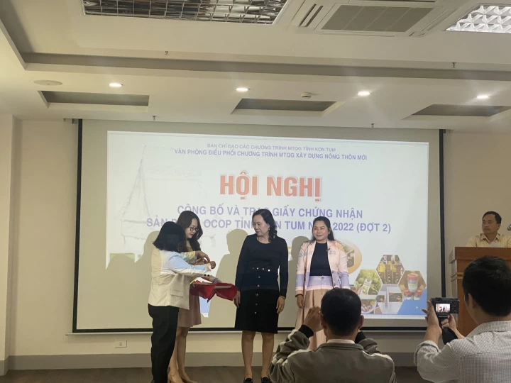 Hội Nghị Công Bố Các Sản Phẩm Đạt Chứng Nhận OCOP tỉnh Kon Tum Thương Hiệu PyLoHerb
