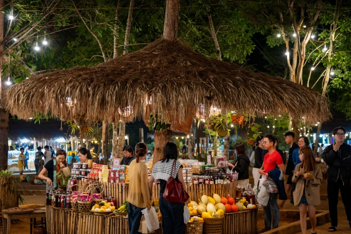 Trải Nghiệm Độc Đáo Tại Chợ Phiên Măng Đen: Chợ Phiên Đầy Sắc Màu Giữa Đại Ngàn Tây Nguyên