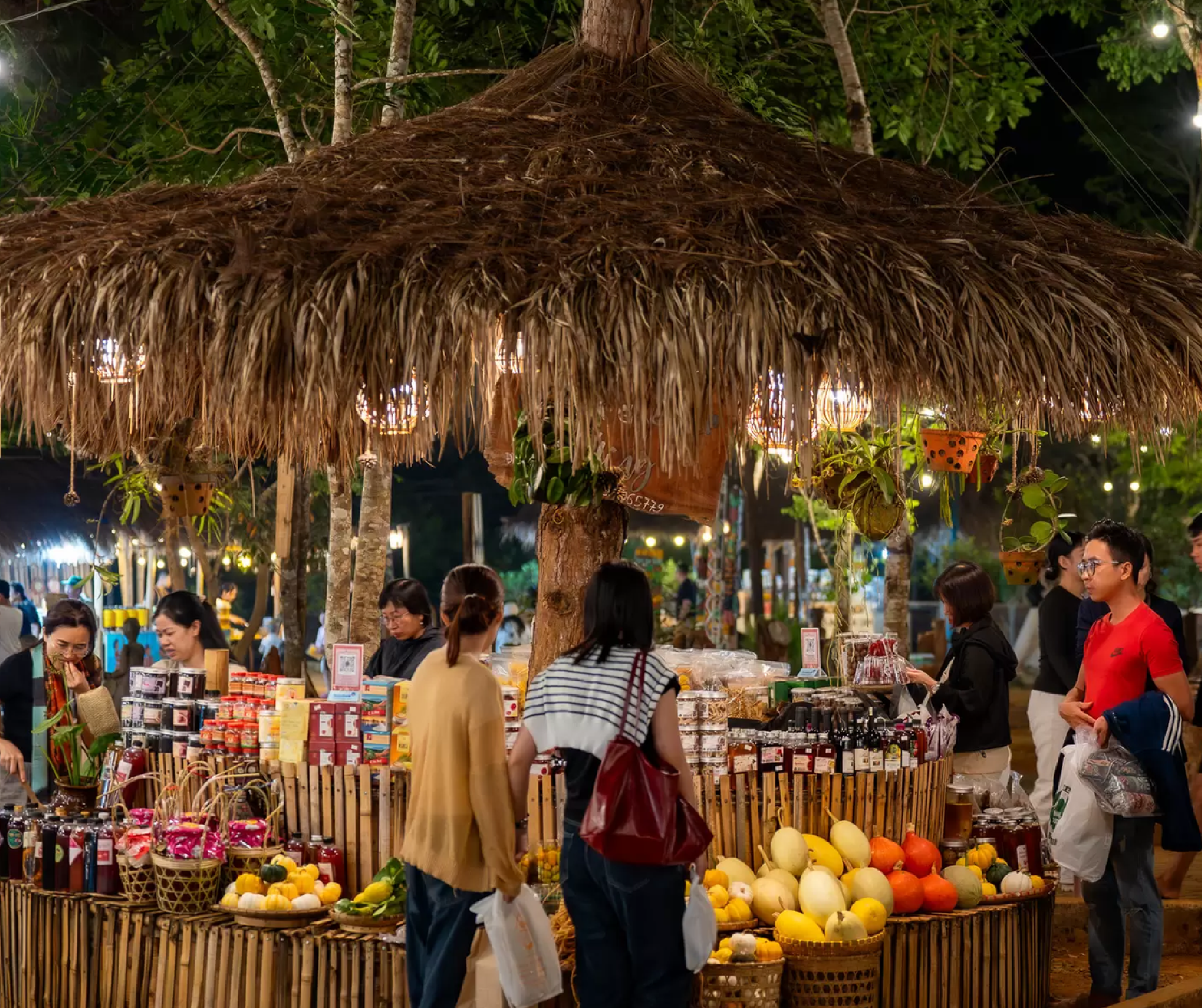 Một số hình ảnh về Chợ Phiên Măng Đen
